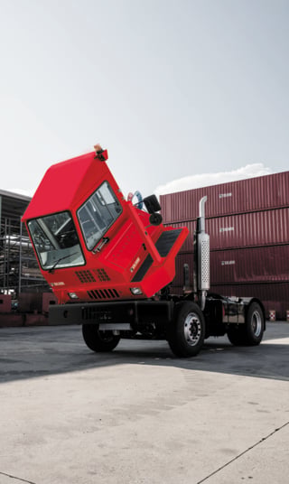 Kalmar TL2 Terminal Tractor (1) Kalmar TL2 Terminal Tractor (1)