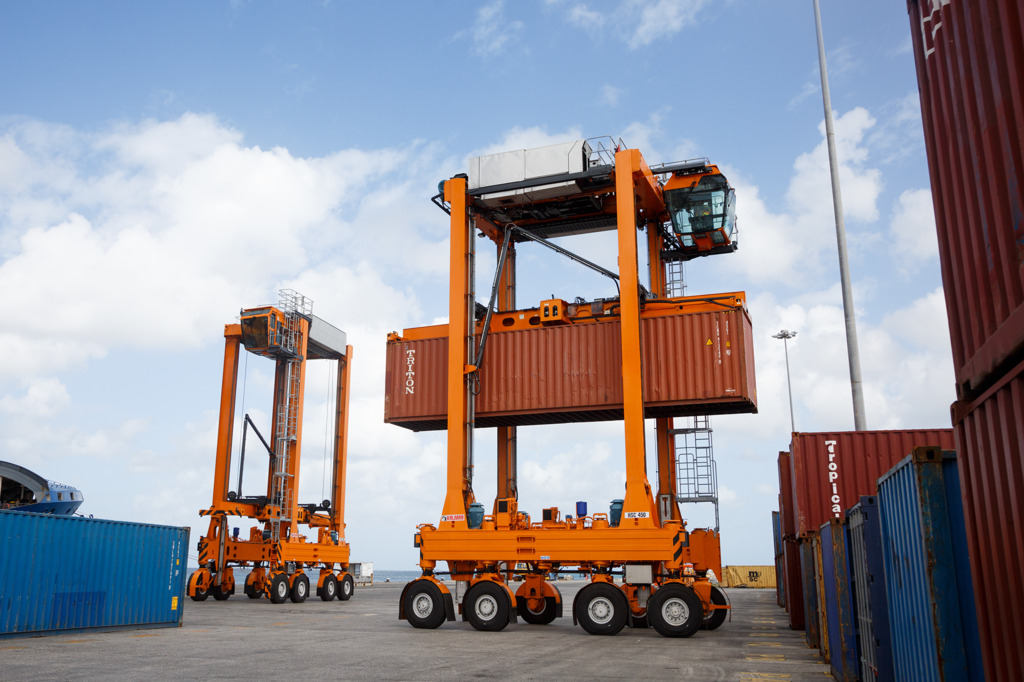 Kalmar Straddle Carriers at Barbados Port Kalmar Straddle Carriers at Barbados Port