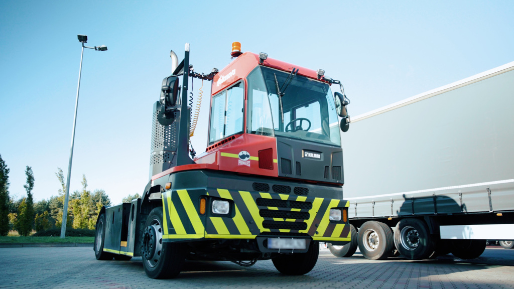 Kalmar T2i Terminal Tractors at Kellanova (1).jpg Kalmar T2i Terminal Tractors at Kellanova (1).jpg