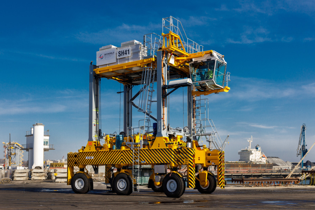 NB_Kalmar Electric Straddle Carrier 2024 NB_Kalmar Electric Straddle Carrier 2024