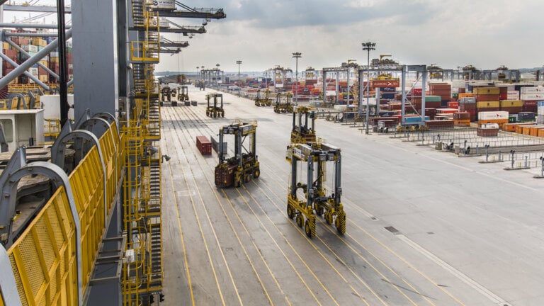 Kalmar Elektrischer Portalhubwagen