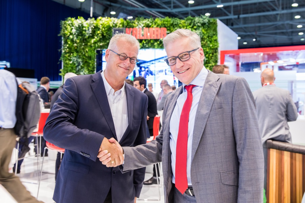 Kalmar TOC2019 handshake Kalmar TOC2019 handshake
