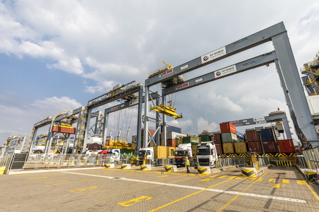 Kalmar ASCs at DP World London Gateway Kalmar ASCs at DP World London Gateway