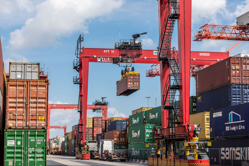 Kalmar AutoRTGs at Dublin Ferryport Terminals Kalmar AutoRTGs at Dublin Ferryport Terminals